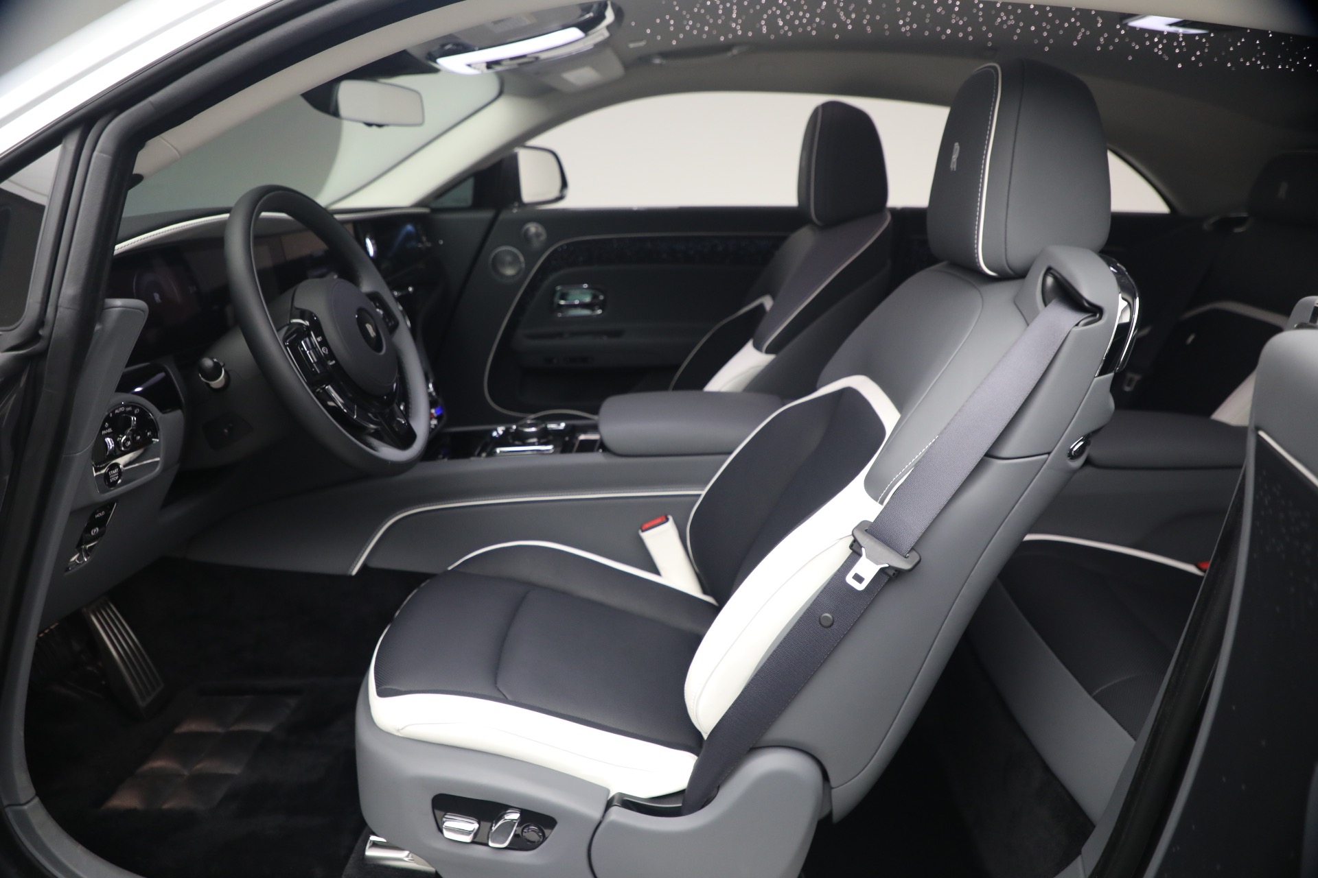 Used-2024-Rolls-Royce-Spectre