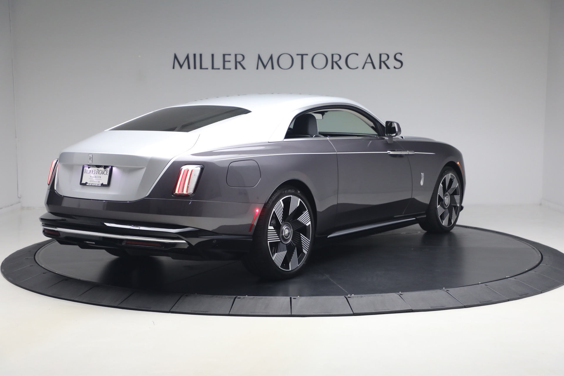 Used-2024-Rolls-Royce-Spectre
