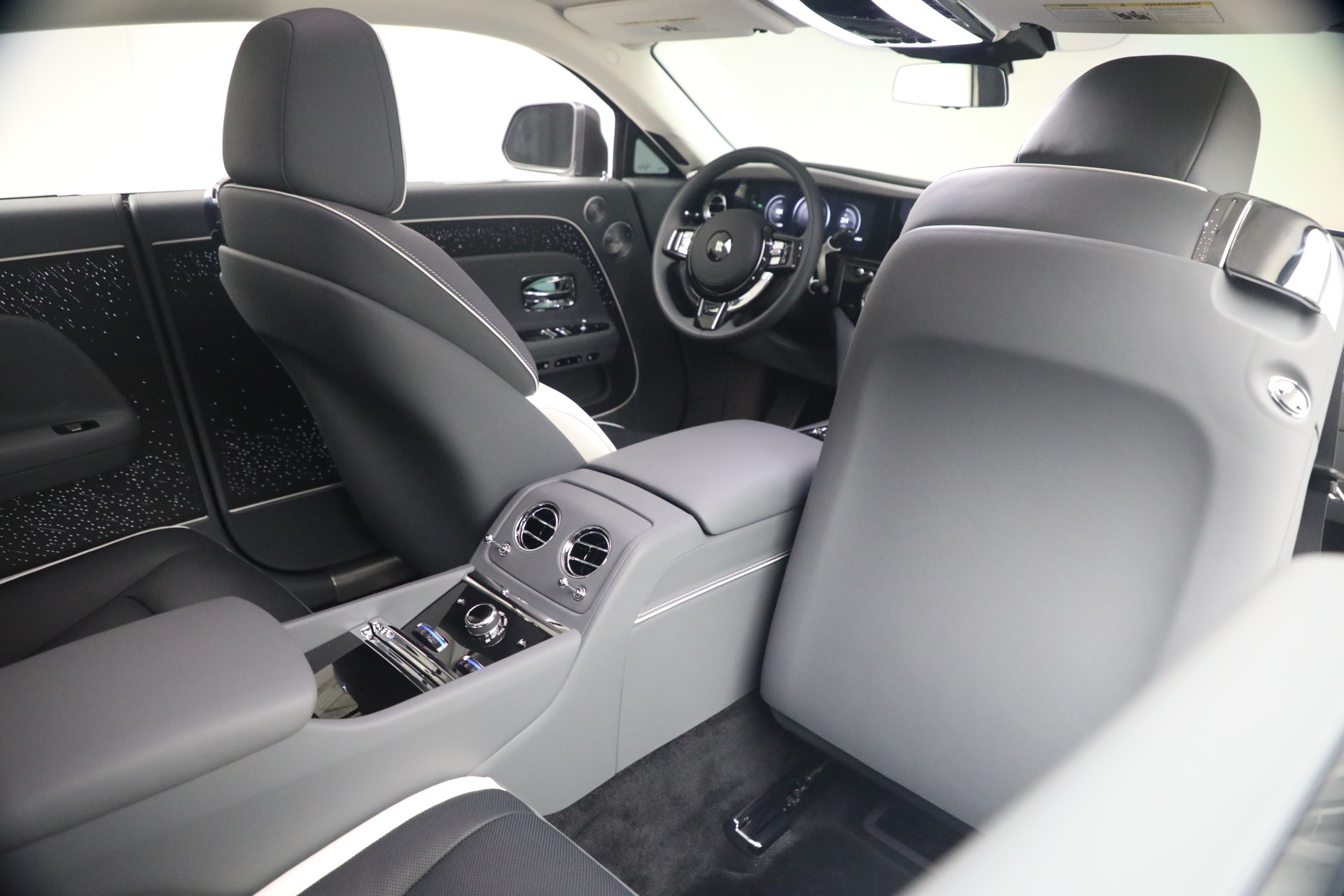 Used-2024-Rolls-Royce-Spectre