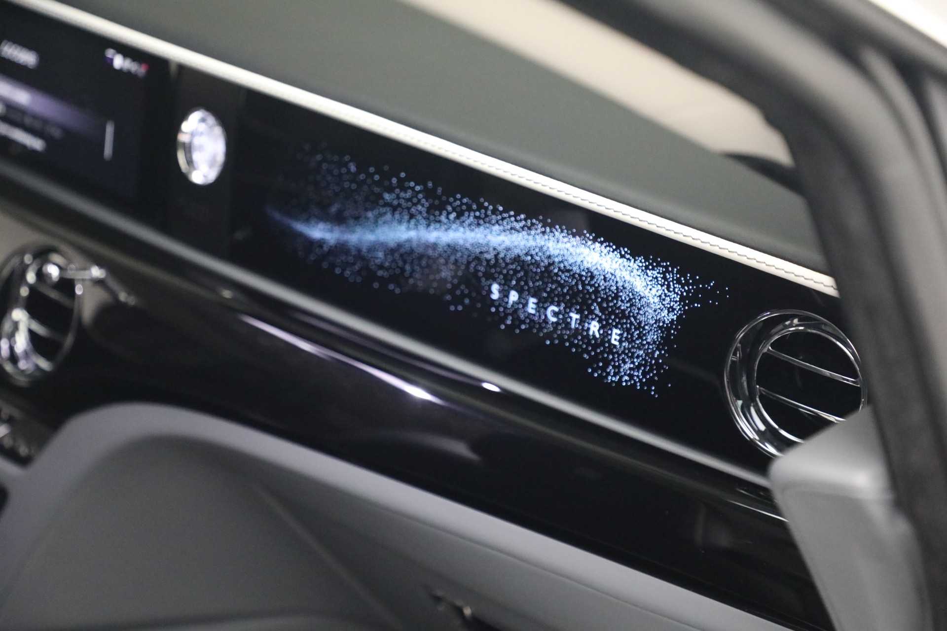 Used-2024-Rolls-Royce-Spectre