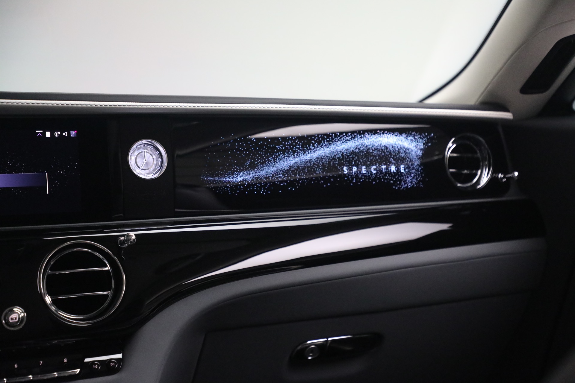 Used-2024-Rolls-Royce-Spectre