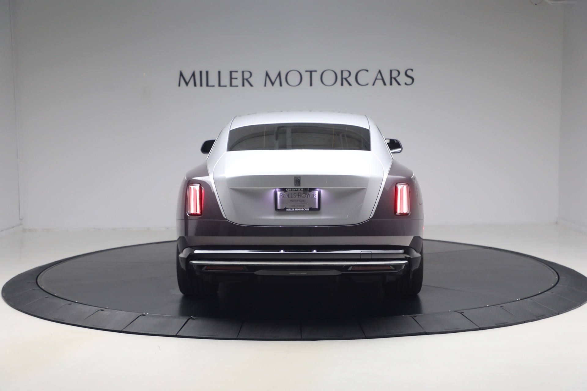 Used-2024-Rolls-Royce-Spectre