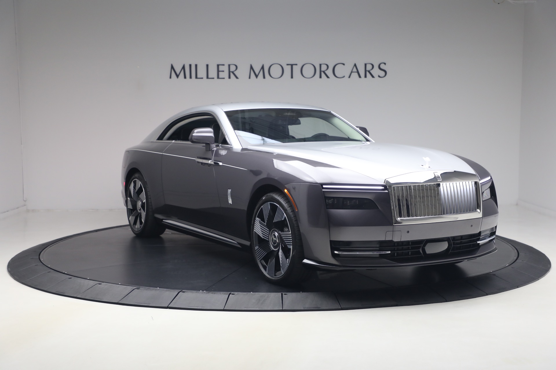 Used-2024-Rolls-Royce-Spectre