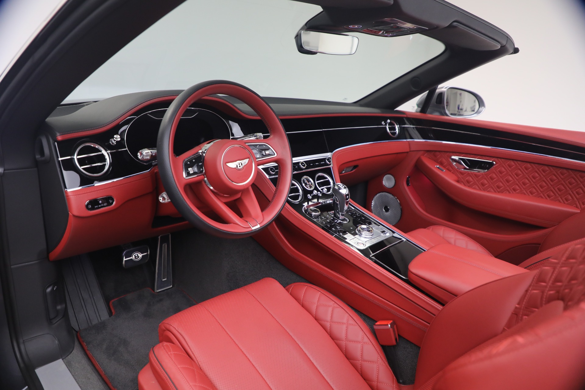 Used-2022-Bentley-Continental-GTC-V8
