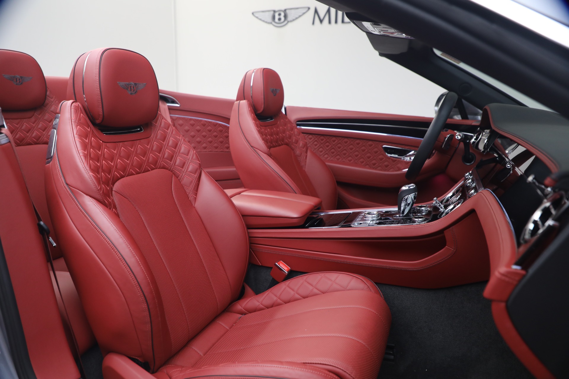 Used-2022-Bentley-Continental-GTC-V8