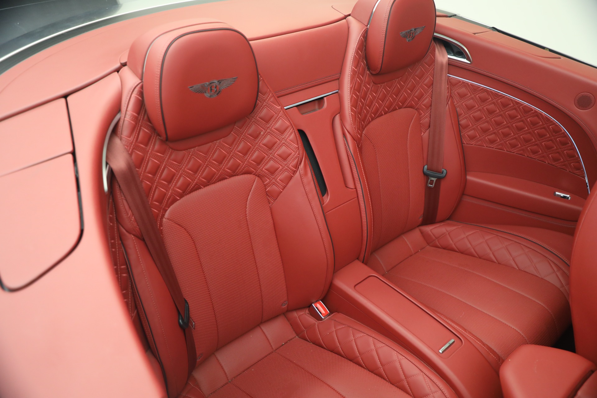 Used-2022-Bentley-Continental-GTC-V8