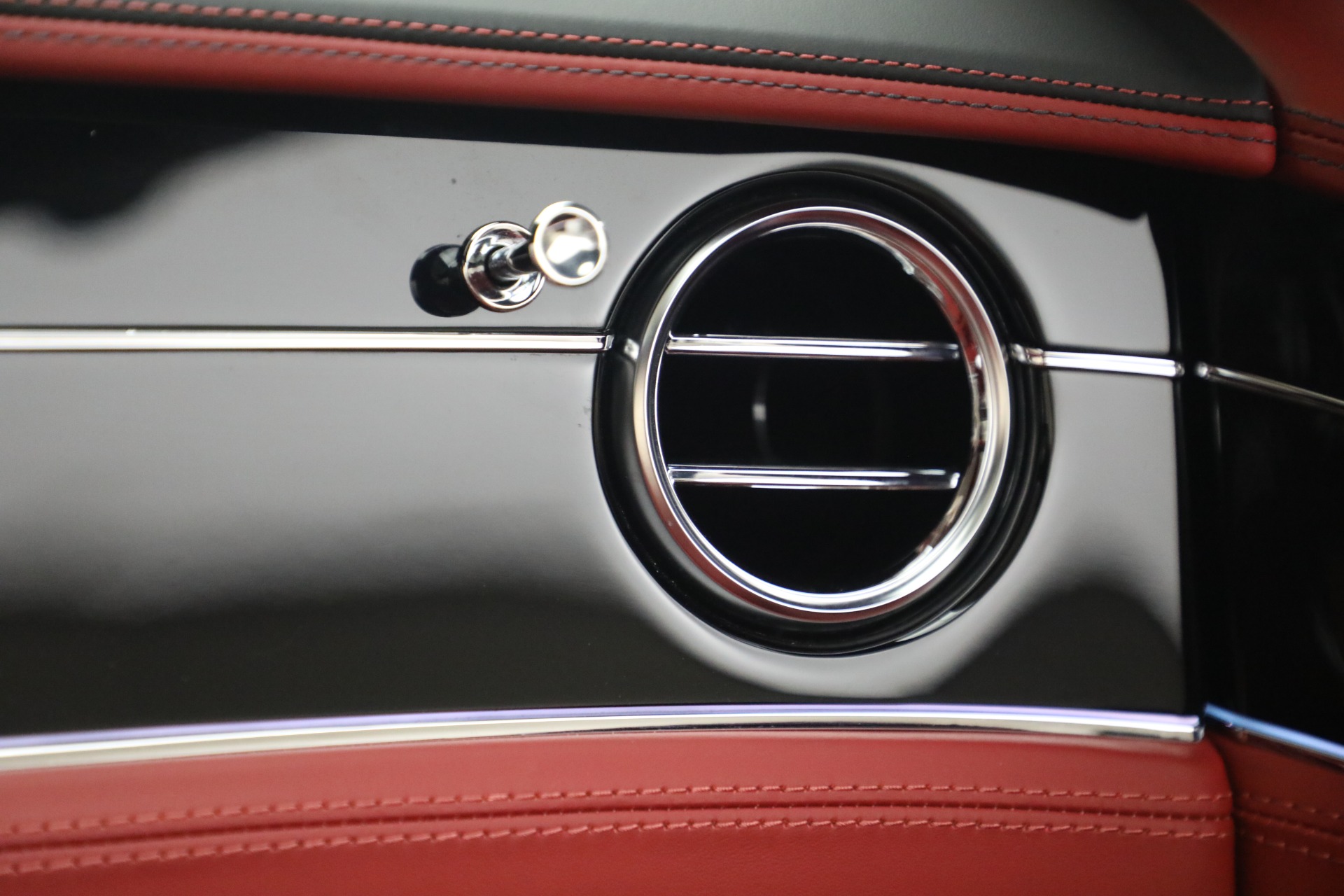 Used-2022-Bentley-Continental-GTC-V8