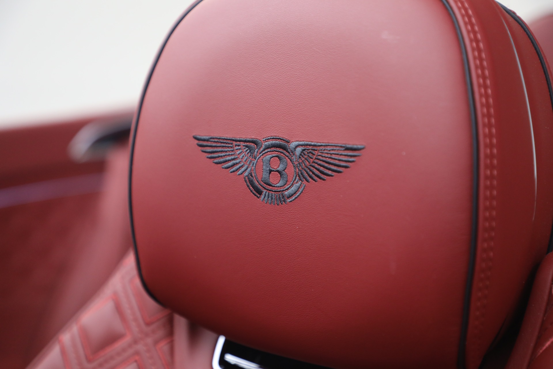 Used-2022-Bentley-Continental-GTC-V8