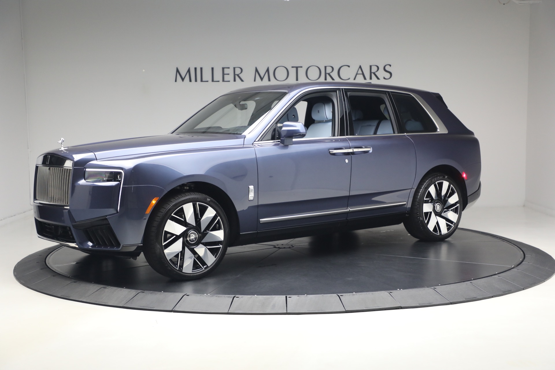 Used-2025-Rolls-Royce-Cullinan