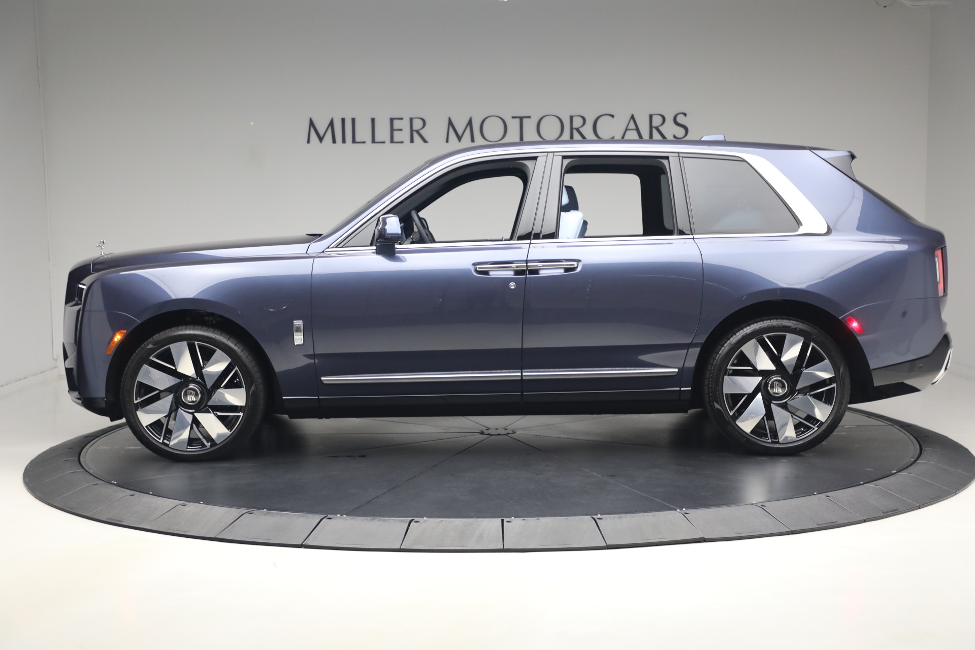 Used-2025-Rolls-Royce-Cullinan