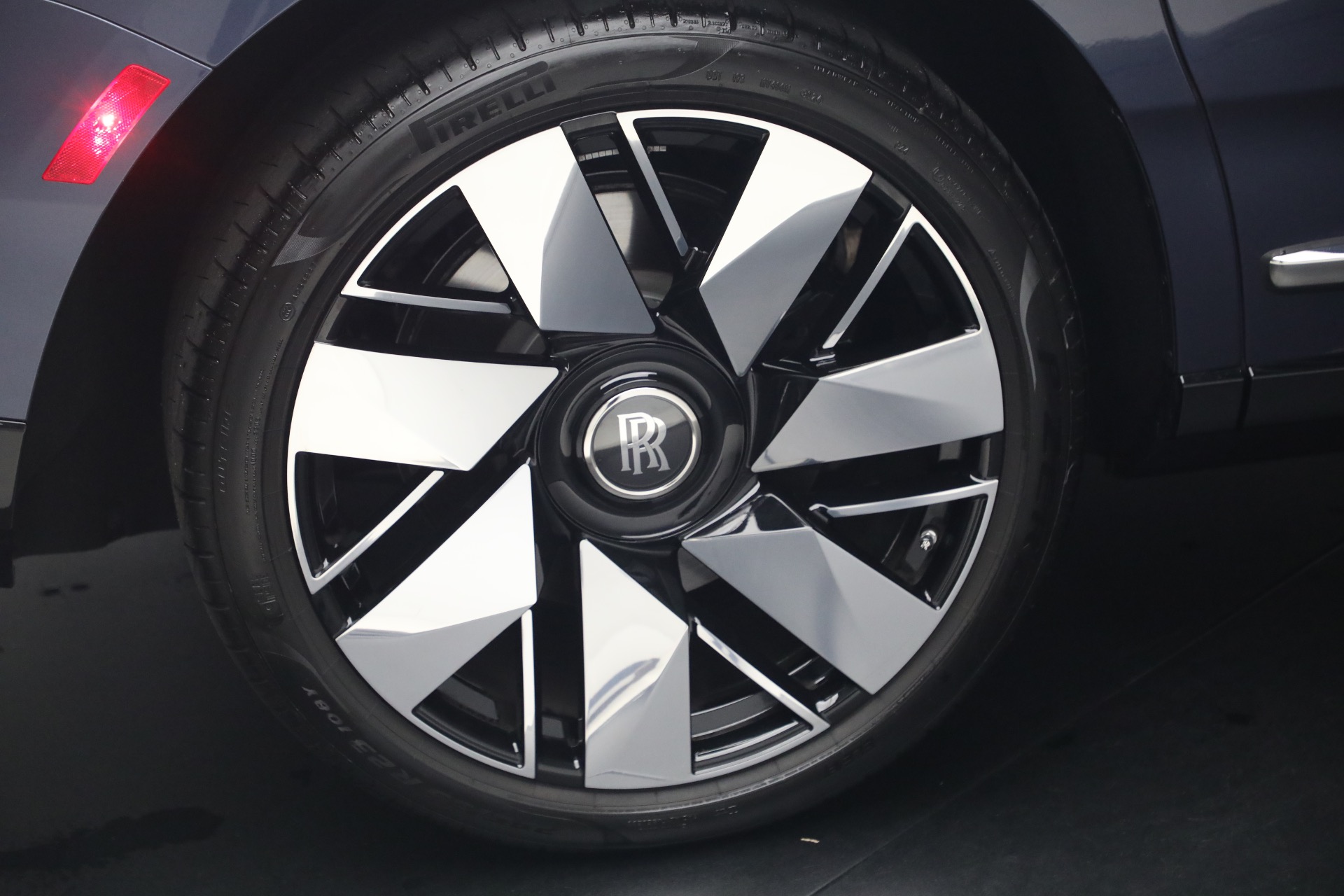 Used-2025-Rolls-Royce-Cullinan