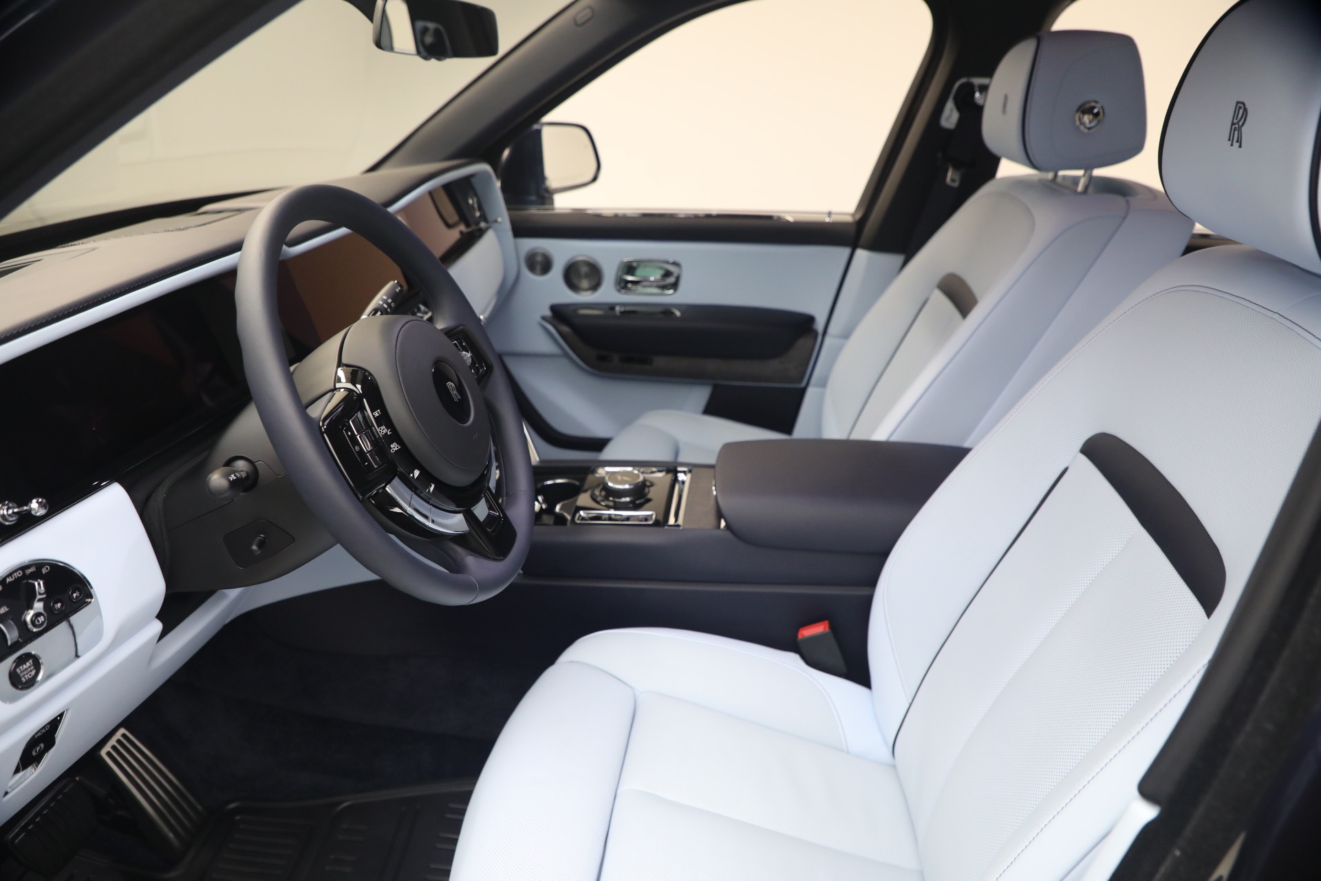 Used-2025-Rolls-Royce-Cullinan