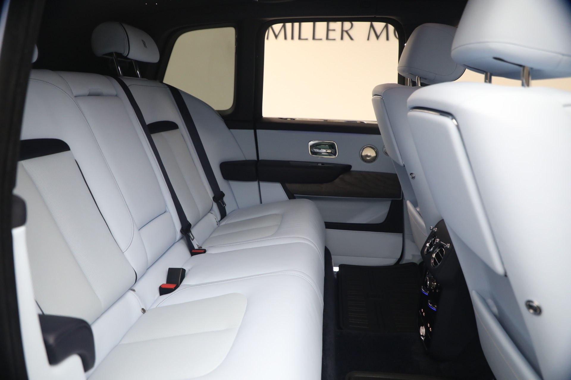 Used-2025-Rolls-Royce-Cullinan