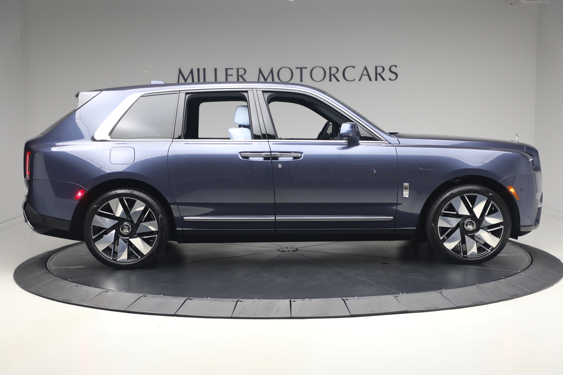 Used-2025-Rolls-Royce-Cullinan