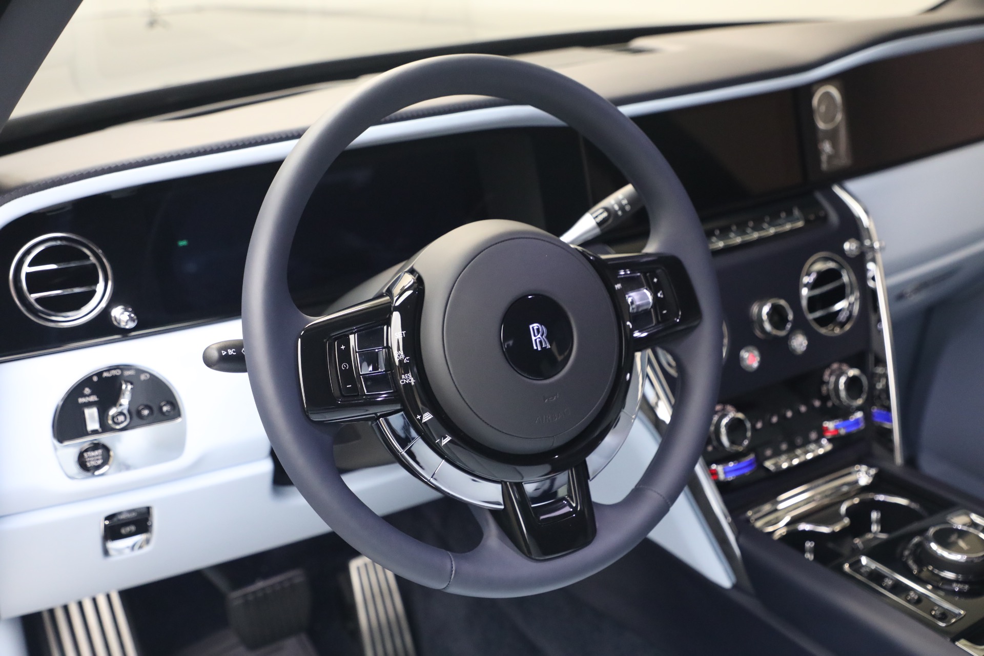Used-2025-Rolls-Royce-Cullinan