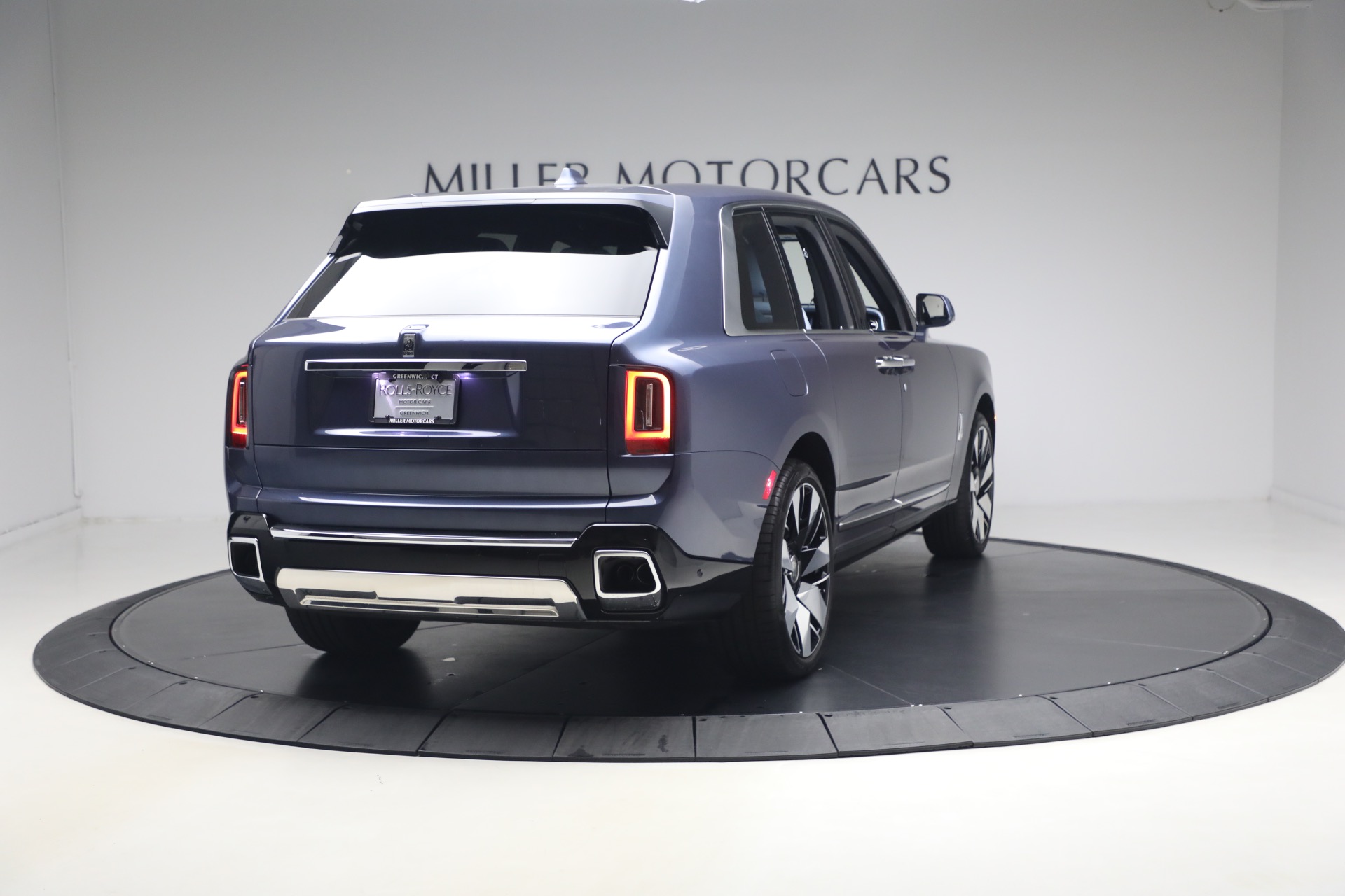 Used-2025-Rolls-Royce-Cullinan