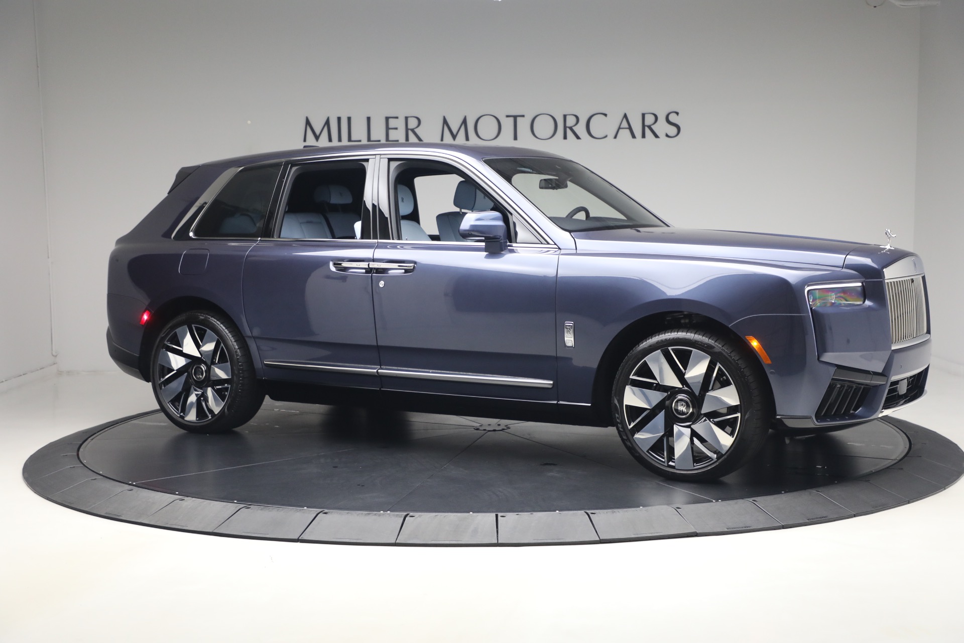 Used-2025-Rolls-Royce-Cullinan