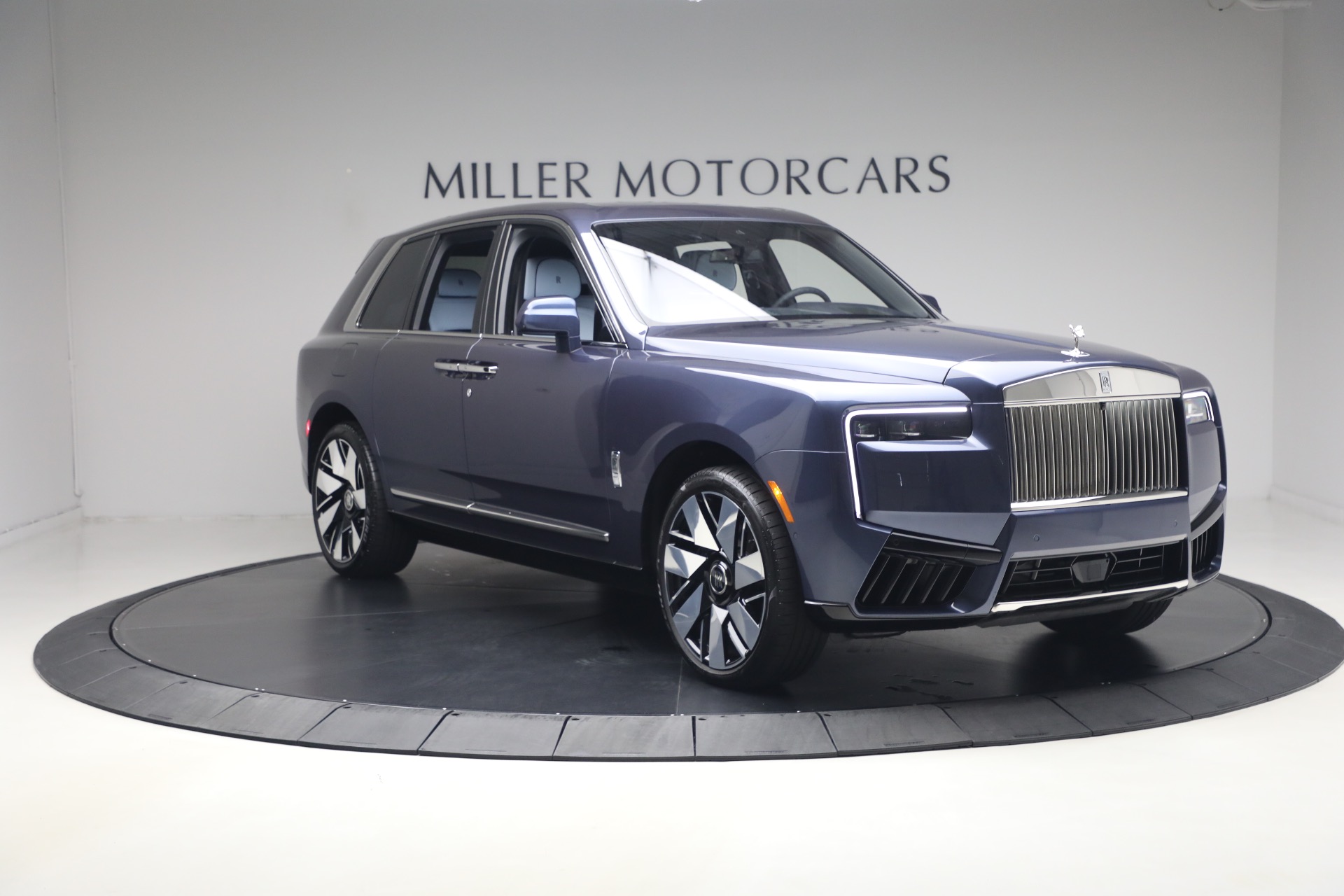 Used-2025-Rolls-Royce-Cullinan