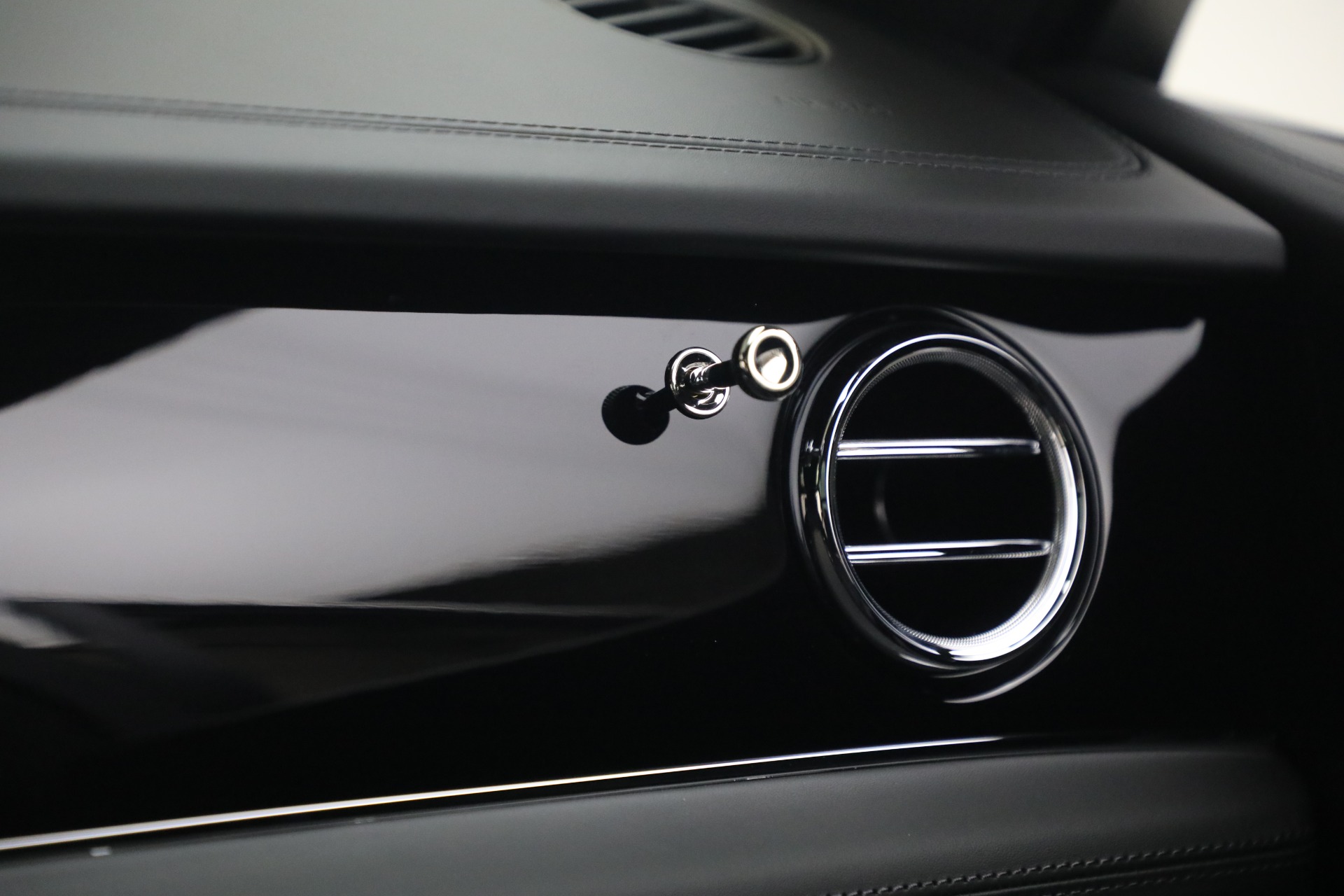 New-2026-Bentley-Bentayga-V8