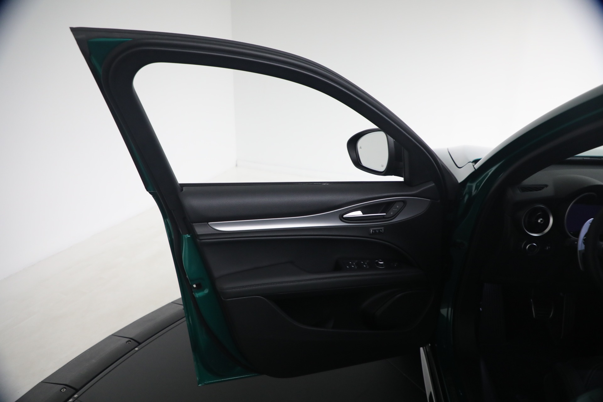 New-2026-Alfa-Romeo-Stelvio-Veloce