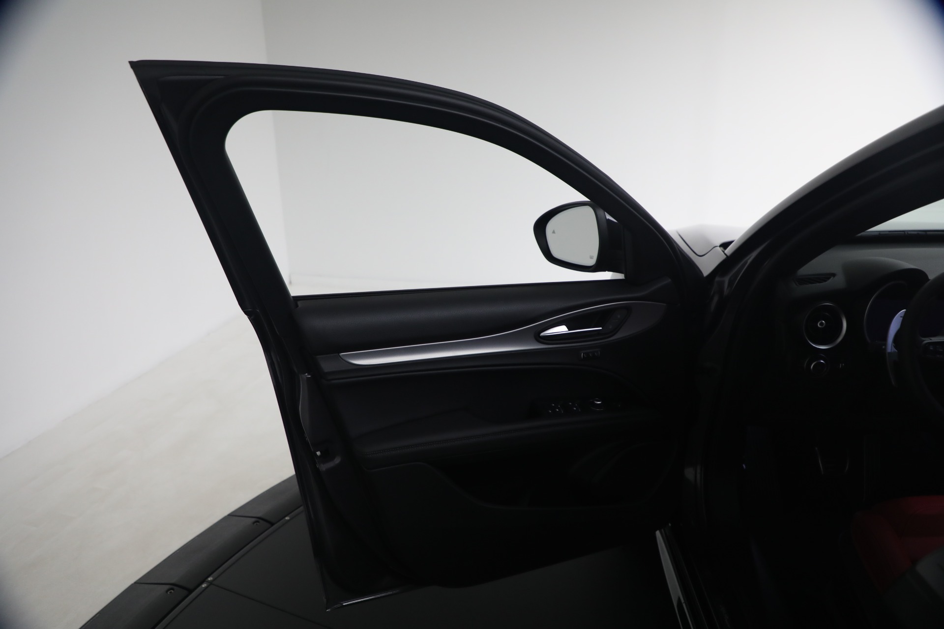 New-2026-Alfa-Romeo-Stelvio-Veloce