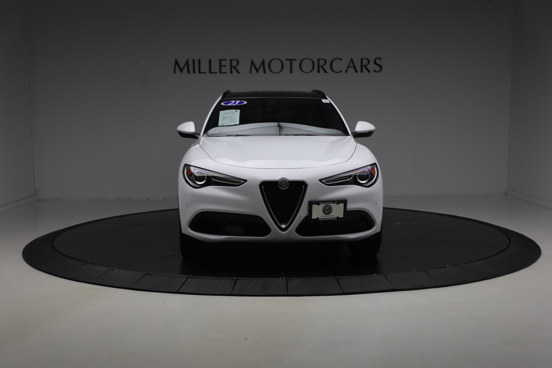 Used-2023-Alfa-Romeo-Stelvio-Ti