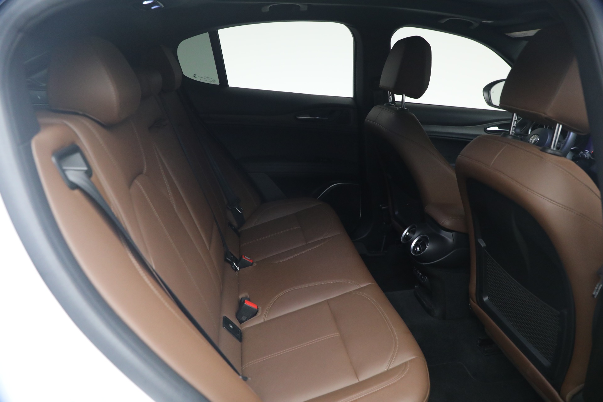 Used-2023-Alfa-Romeo-Stelvio-Ti