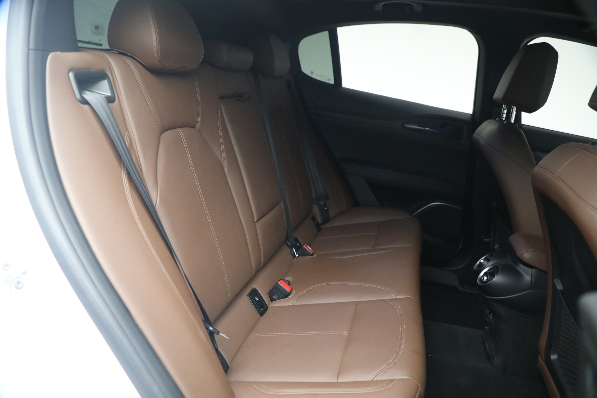 Used-2023-Alfa-Romeo-Stelvio-Ti