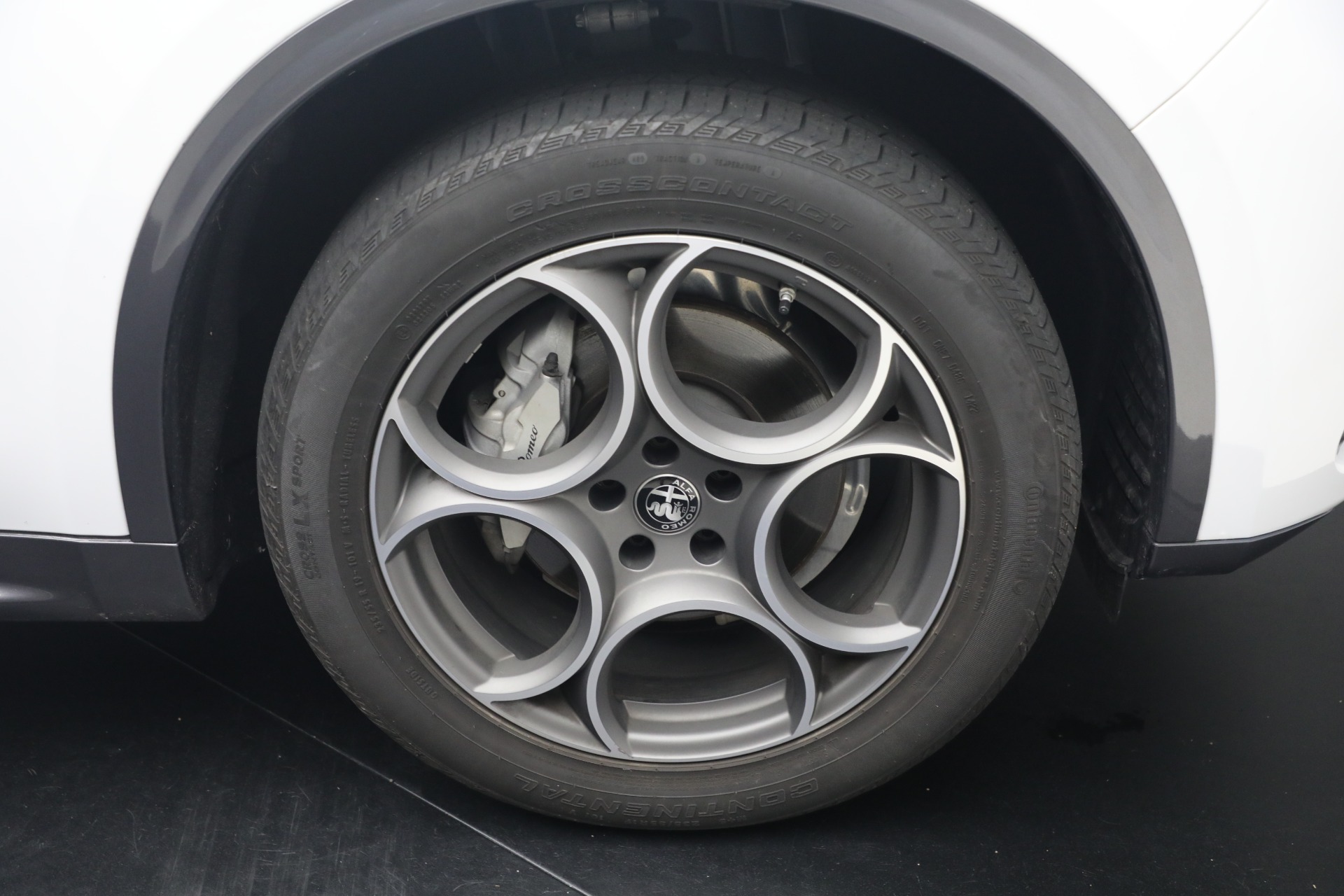Used-2023-Alfa-Romeo-Stelvio-Ti