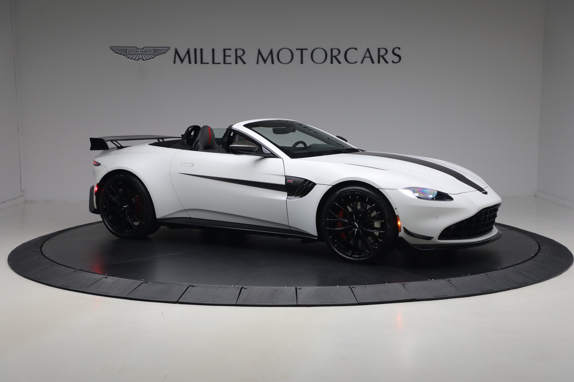 Used-2023-Aston-Martin-Vantage-F1-Edition