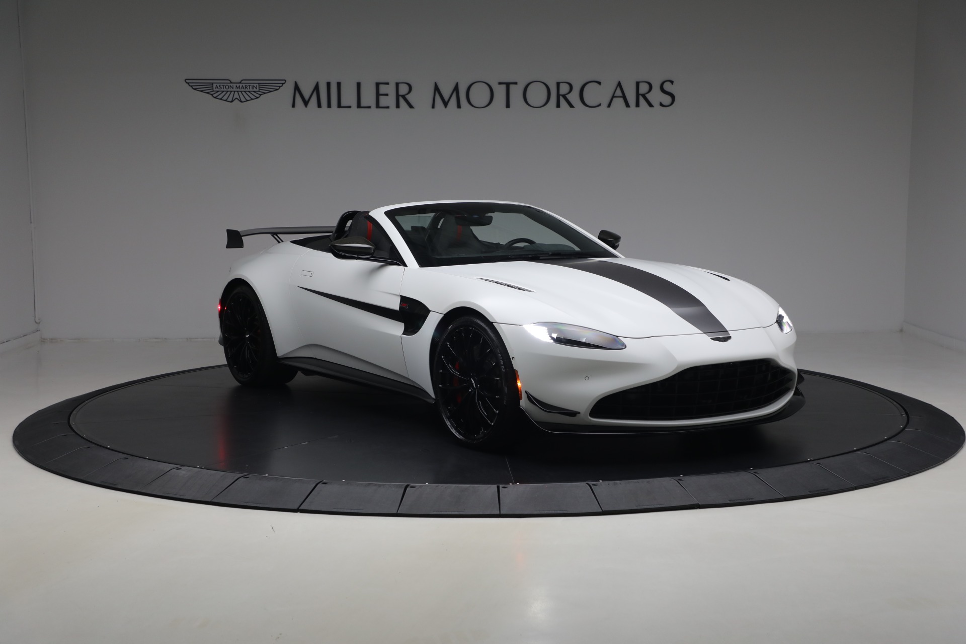 Used-2023-Aston-Martin-Vantage-F1-Edition