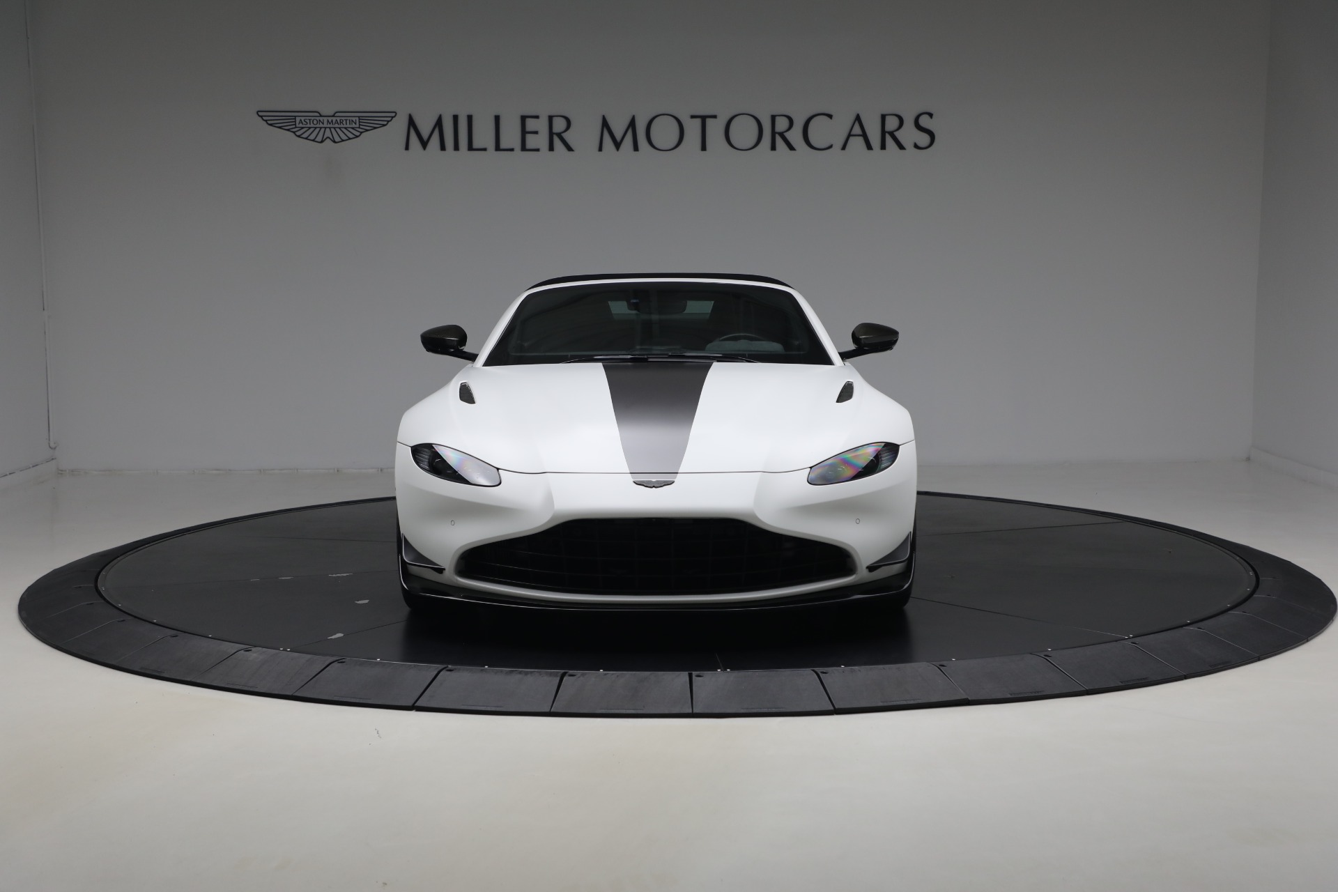 Used-2023-Aston-Martin-Vantage-F1-Edition