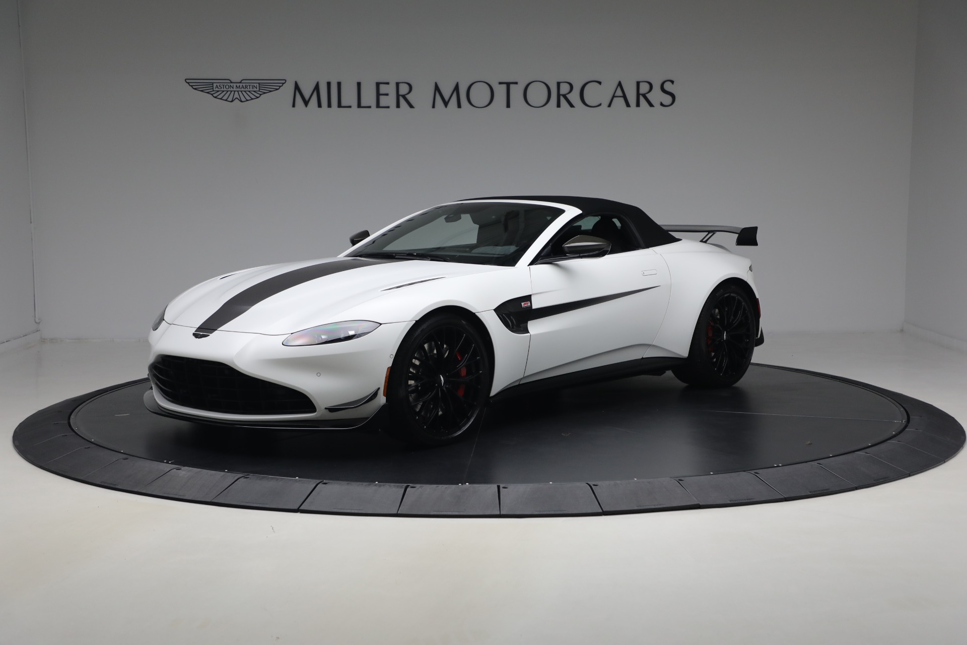 Used-2023-Aston-Martin-Vantage-F1-Edition