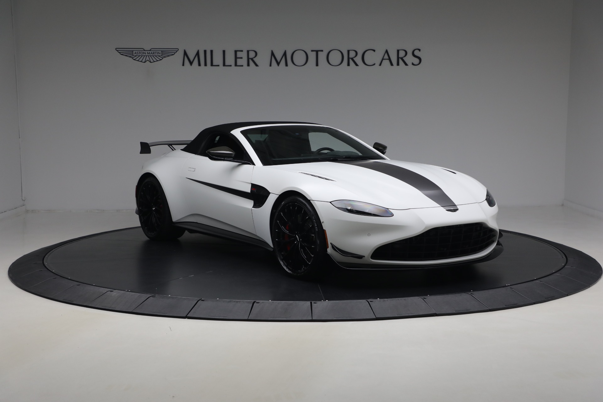 Used-2023-Aston-Martin-Vantage-F1-Edition