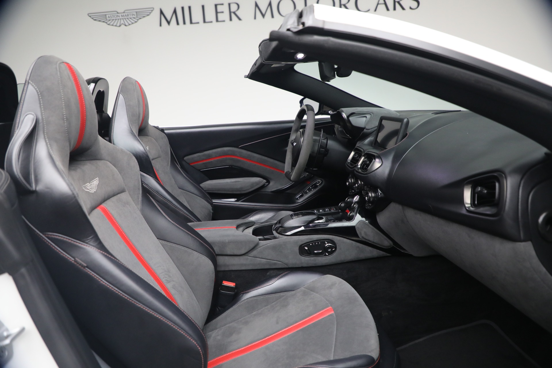 Used-2023-Aston-Martin-Vantage-F1-Edition