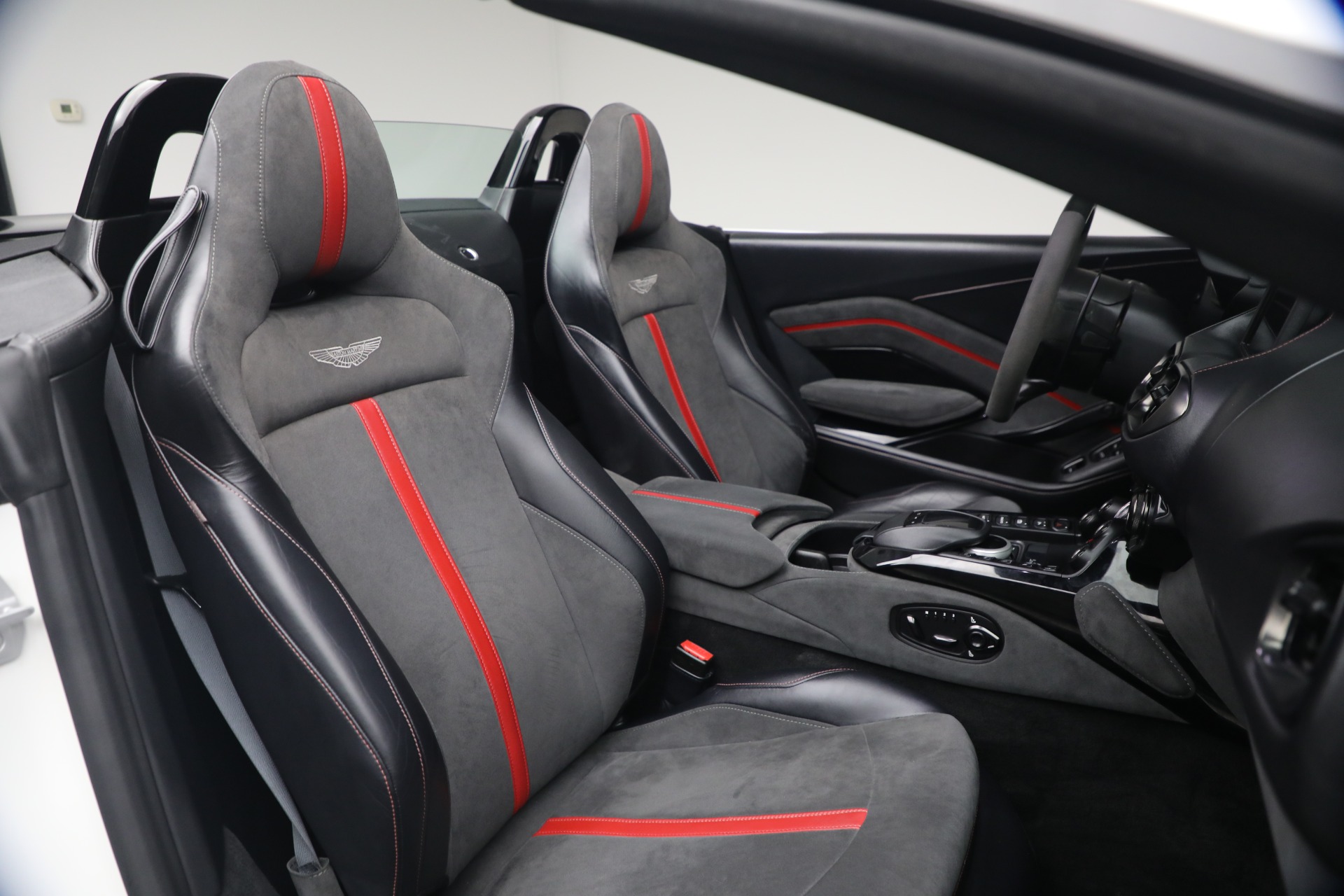 Used-2023-Aston-Martin-Vantage-F1-Edition