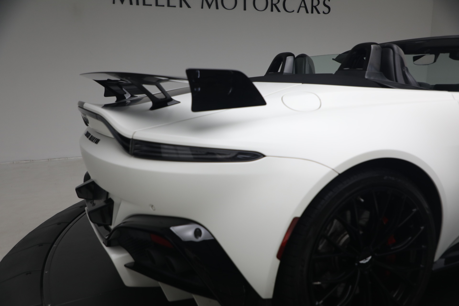 Used-2023-Aston-Martin-Vantage-F1-Edition