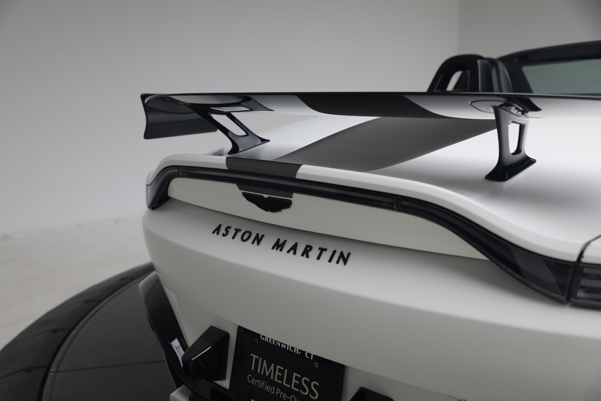 Used-2023-Aston-Martin-Vantage-F1-Edition