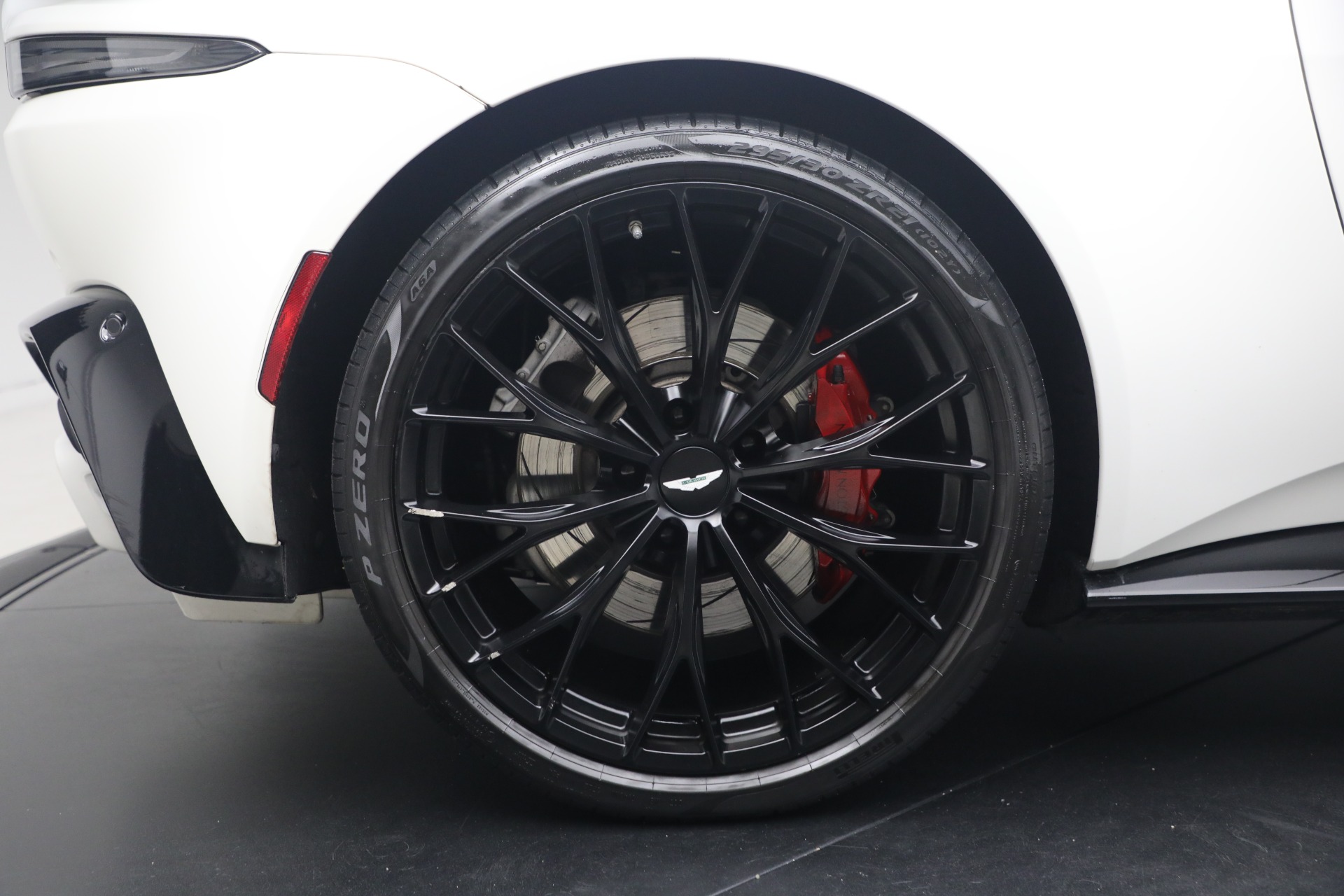 Used-2023-Aston-Martin-Vantage-F1-Edition