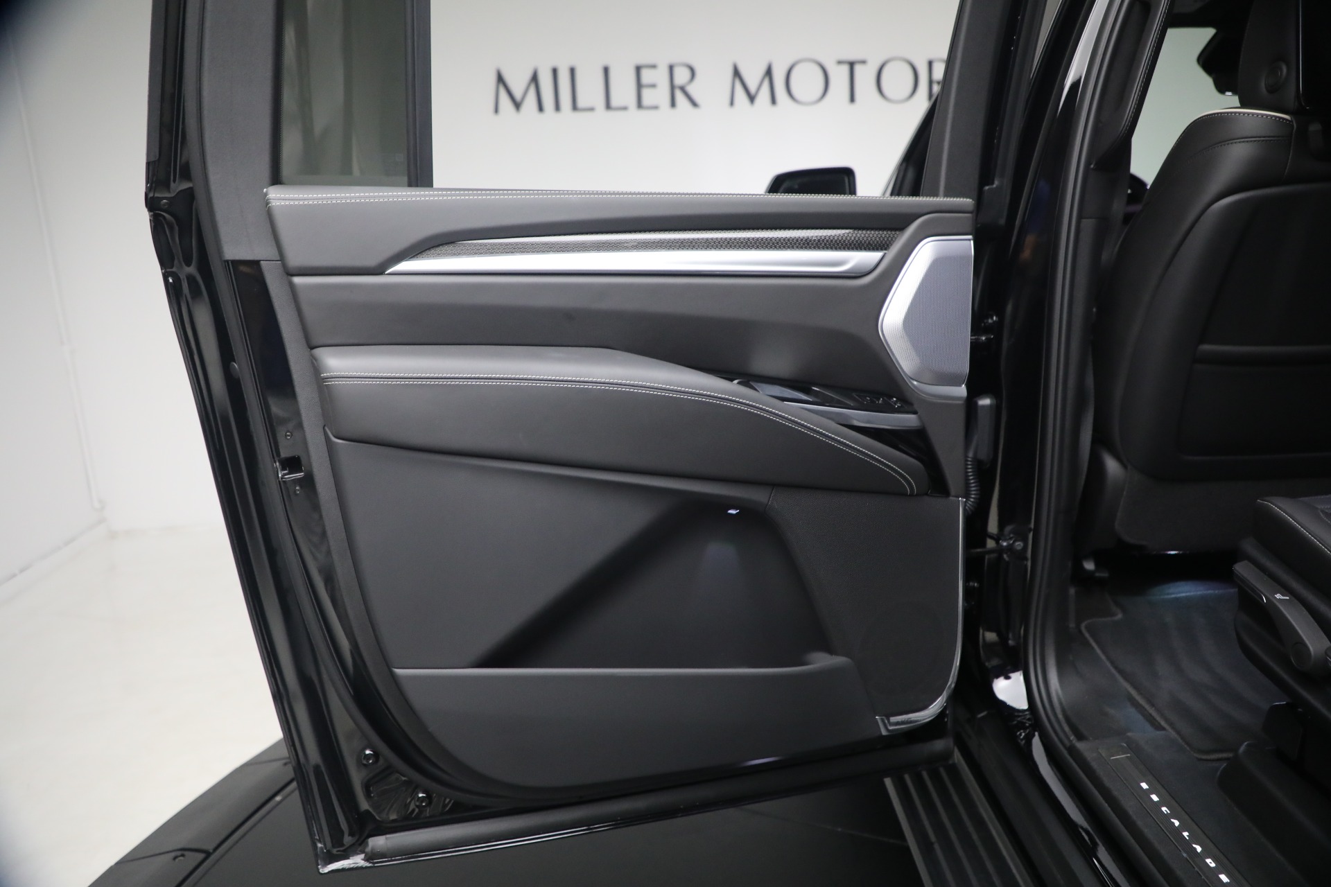 Used-2026-Cadillac-Escalade-V-ESV