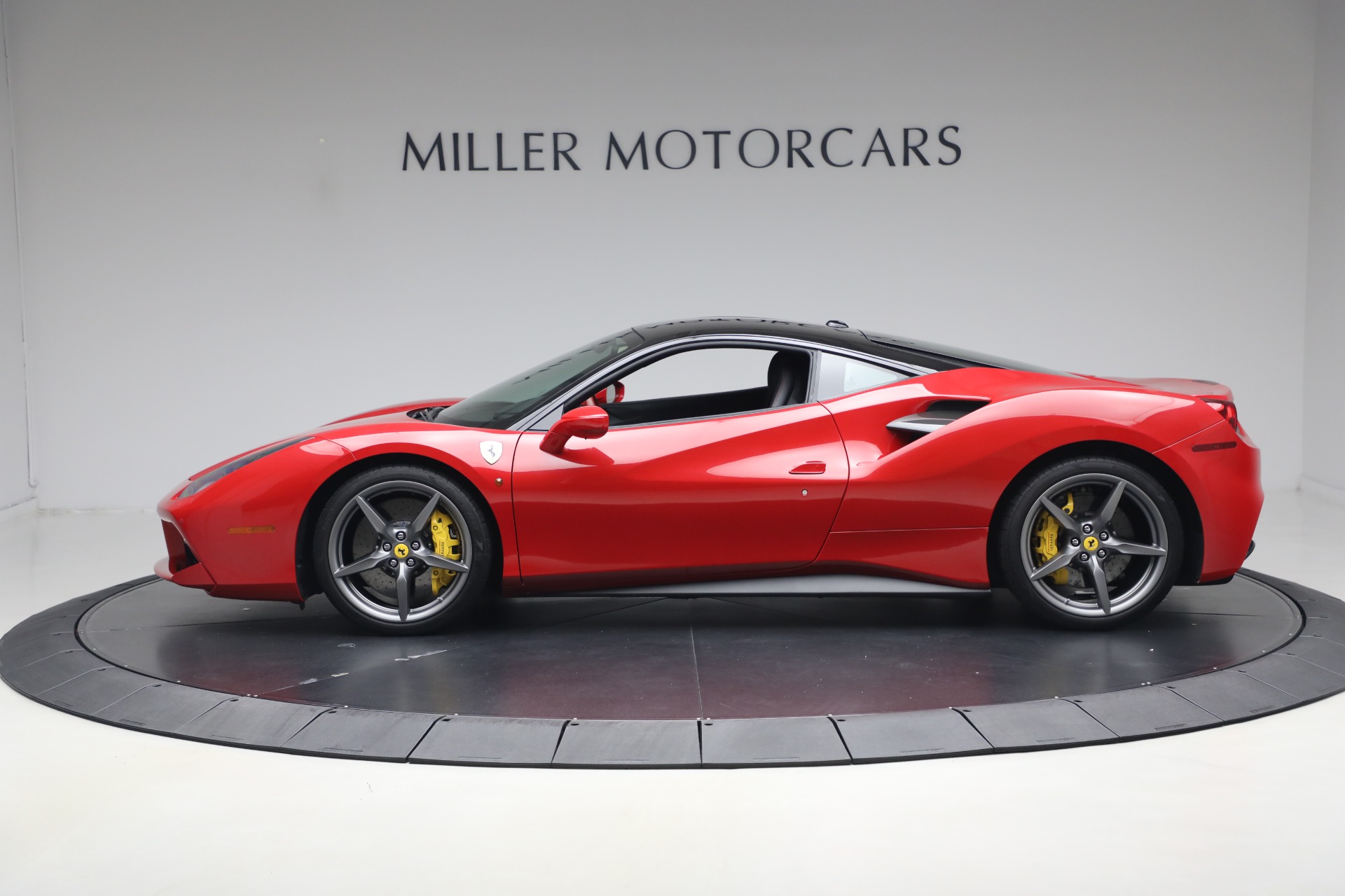 Used-2018-Ferrari-488-GTB