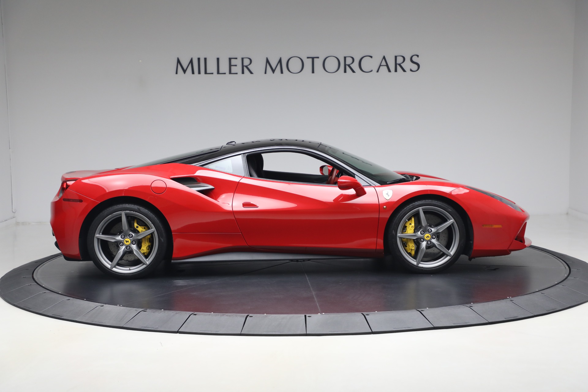 Used-2018-Ferrari-488-GTB