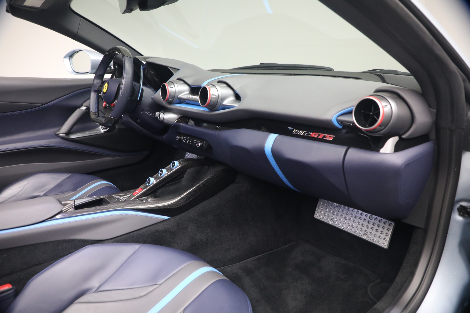 Used-2022-Ferrari-812-GTS