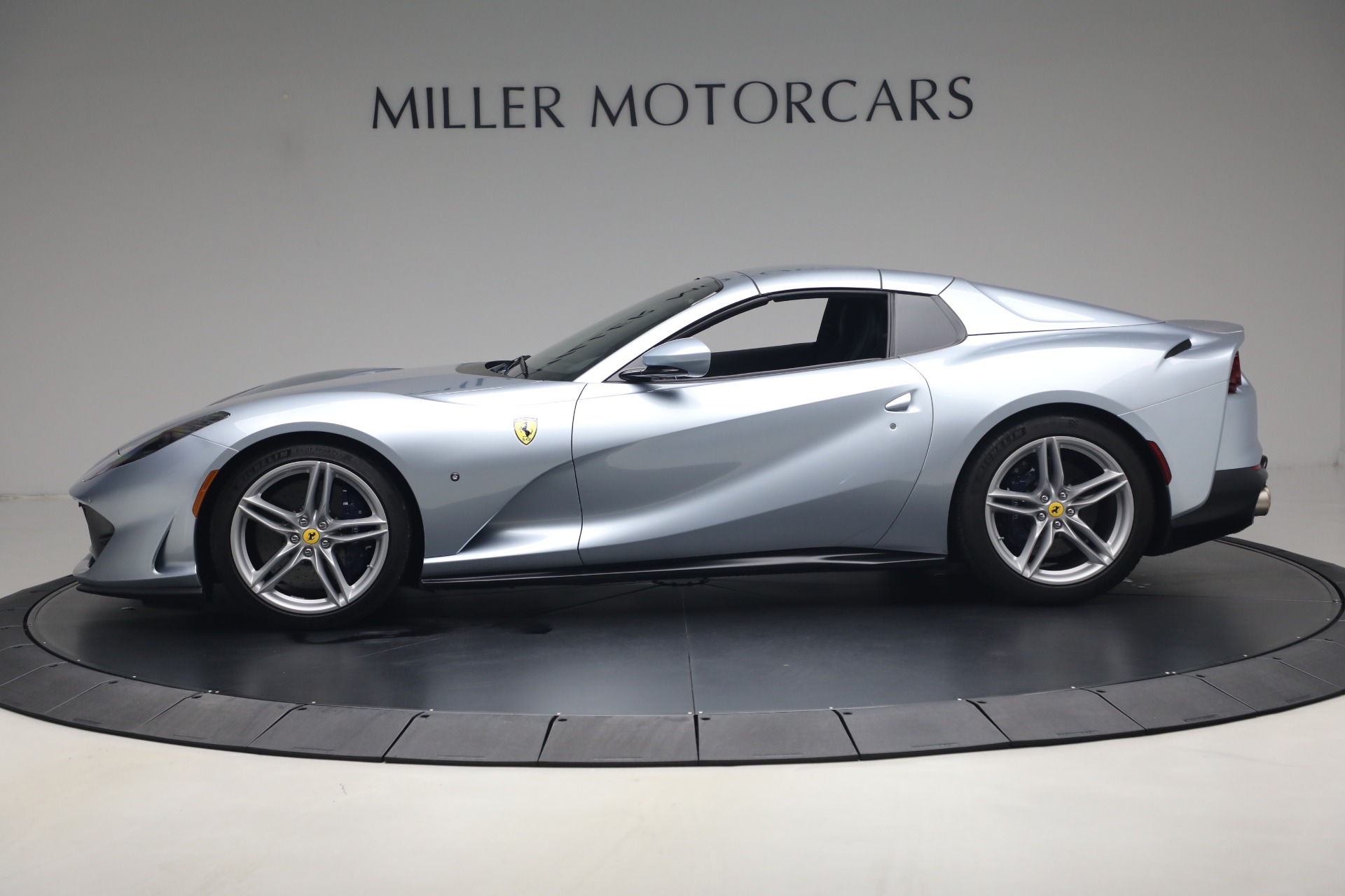 Used-2022-Ferrari-812-GTS