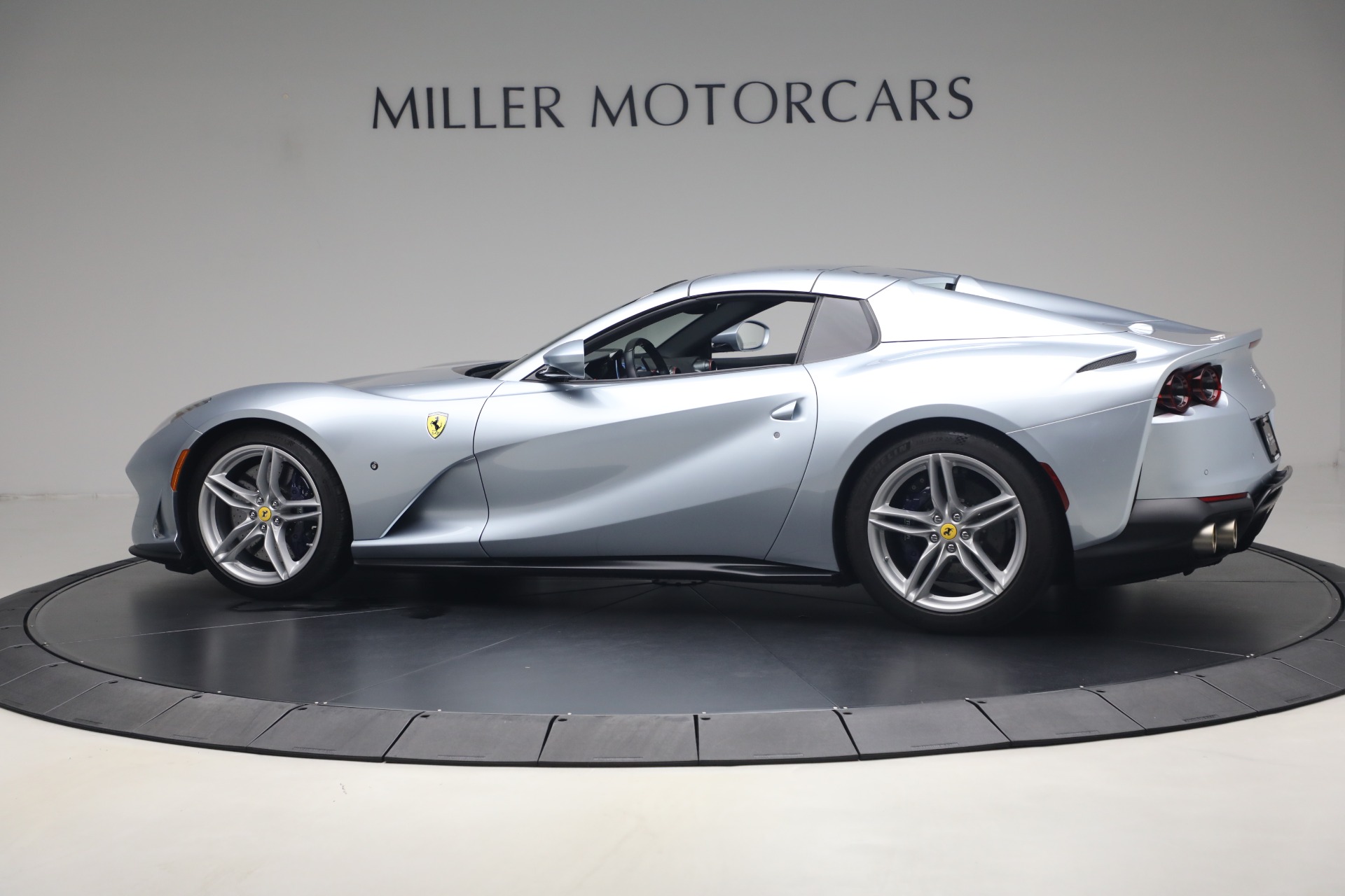 Used-2022-Ferrari-812-GTS
