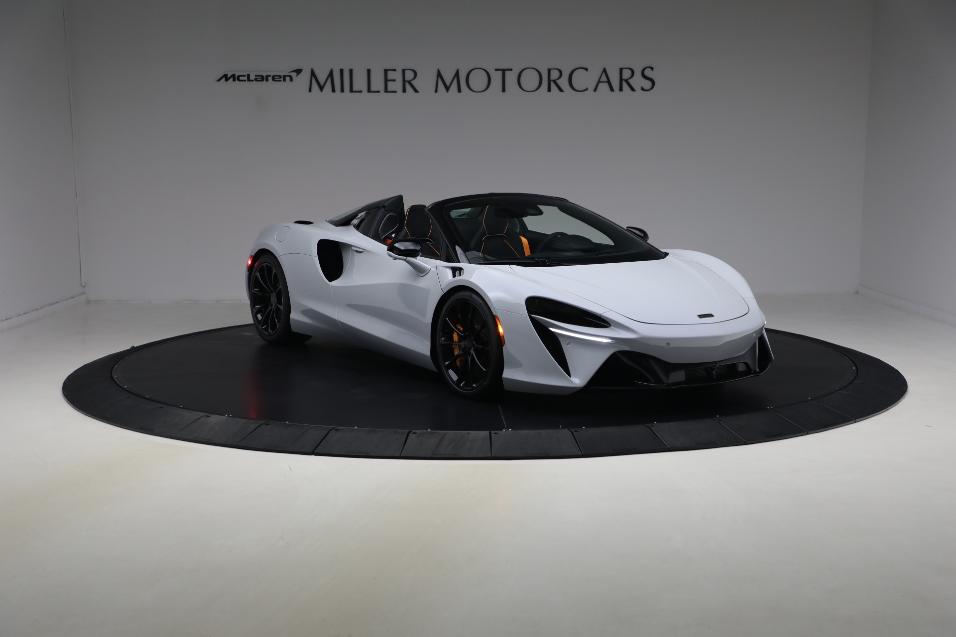 New-2026-McLaren-Artura-Spider-Vision