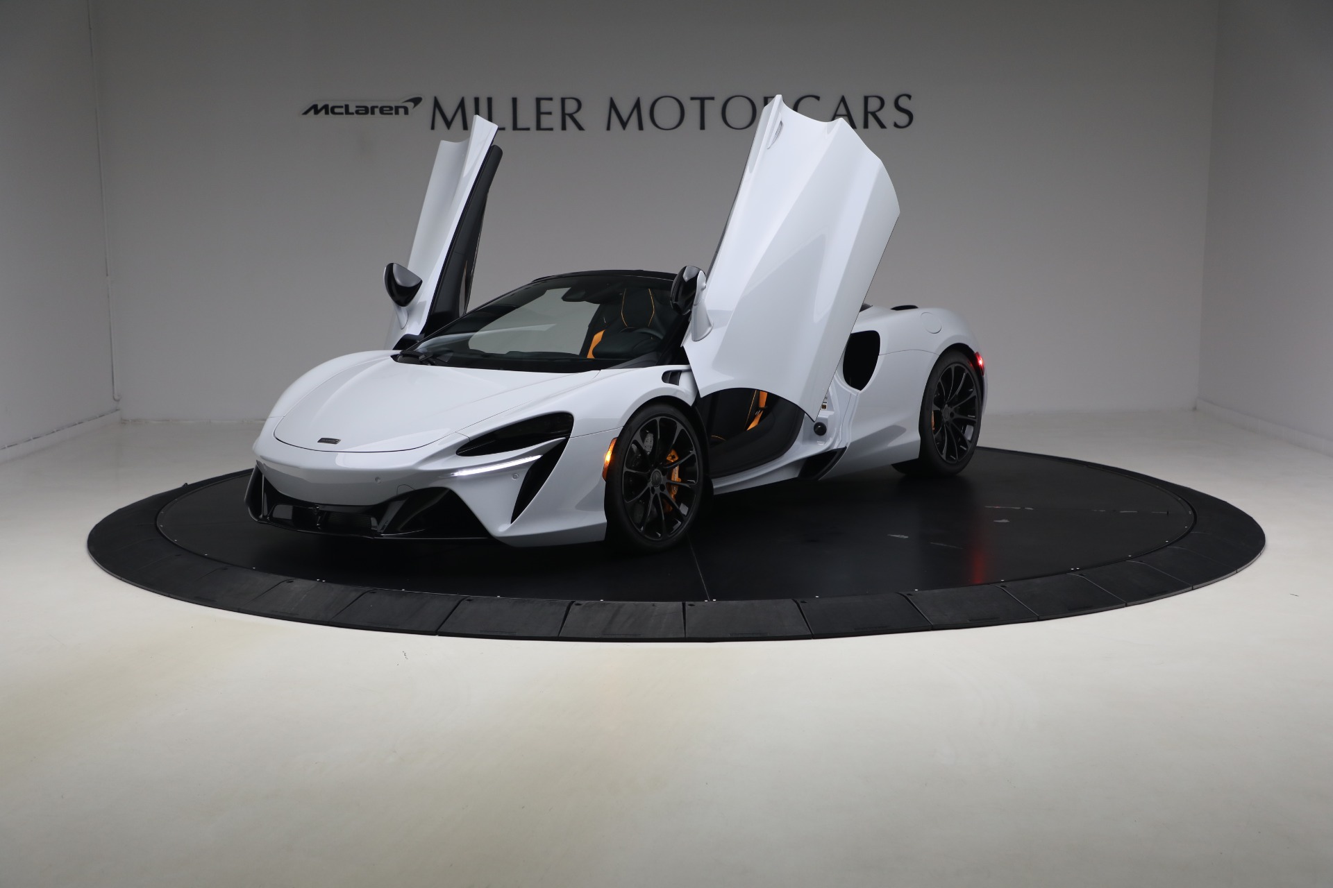 New-2026-McLaren-Artura-Spider-Vision