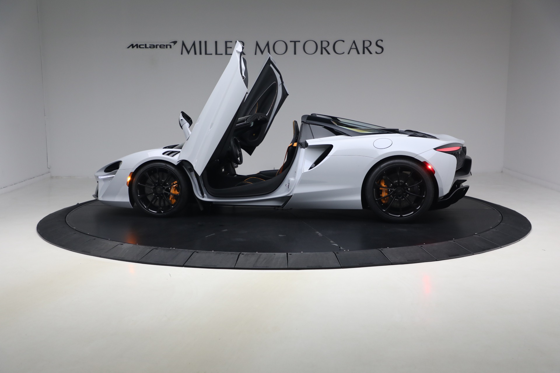 New-2026-McLaren-Artura-Spider-Vision