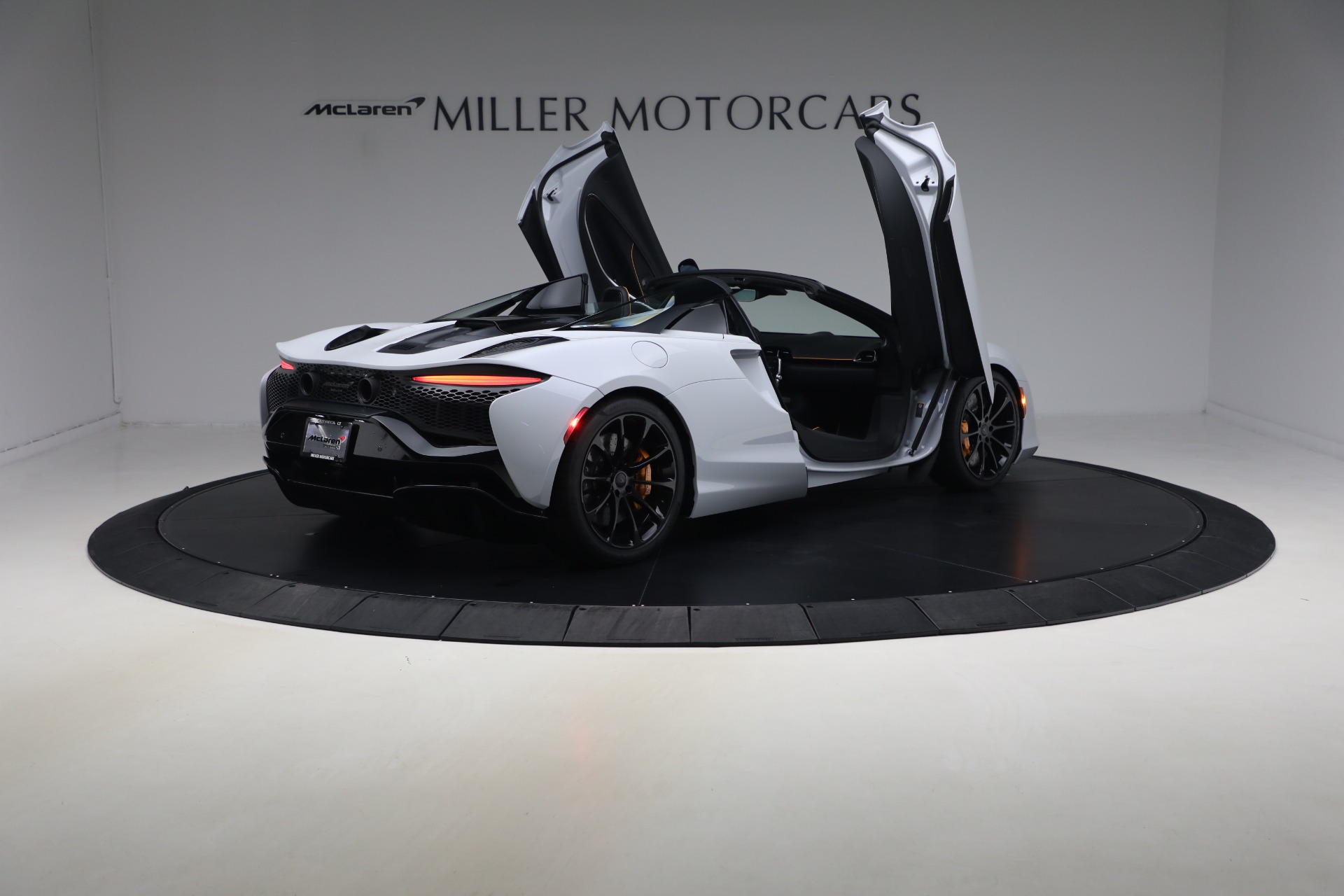 New-2026-McLaren-Artura-Spider-Vision