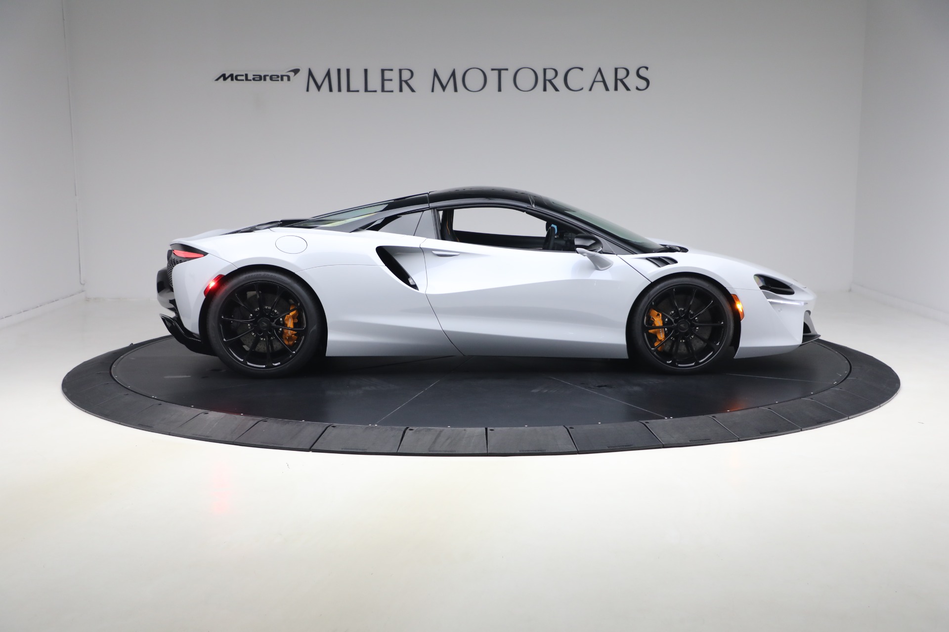 New-2026-McLaren-Artura-Spider-Vision